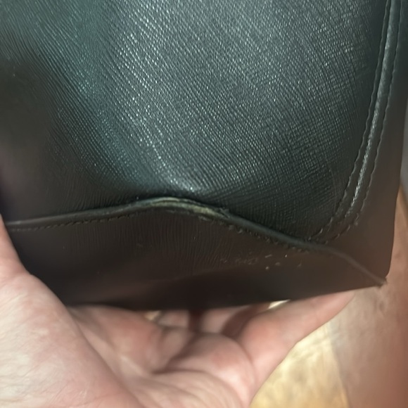 Micheal Kors Black Large Tote - Picture 6 of 12